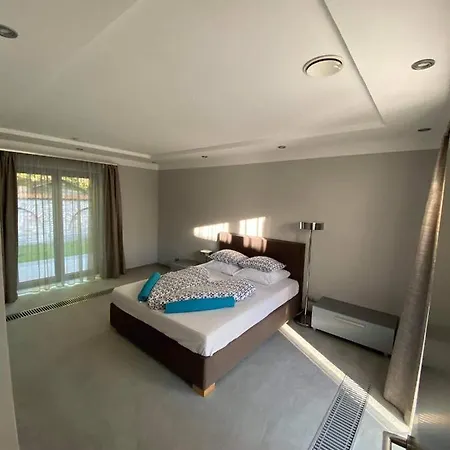Hajnal Nyaralohaz Holiday home